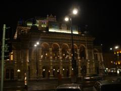 Die Oper bei Nacht